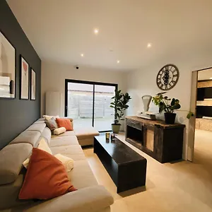 The Share House Gazde/Camere de închiriat Tillé