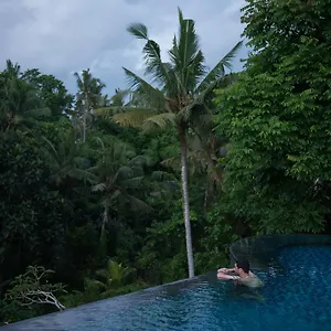 https://tirta-arum.ubudhotelsnow.com